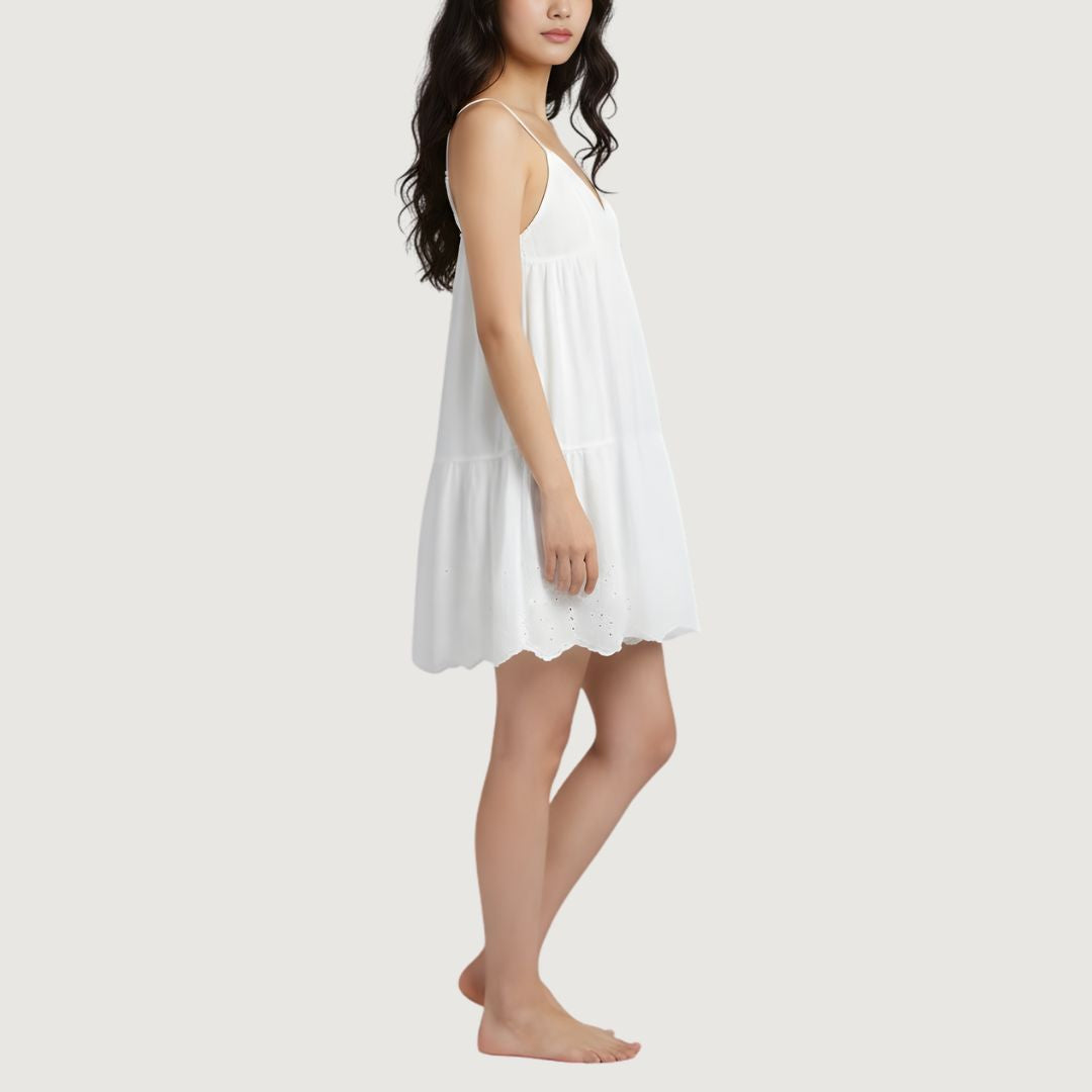 Vestido Corto Escote Bordado