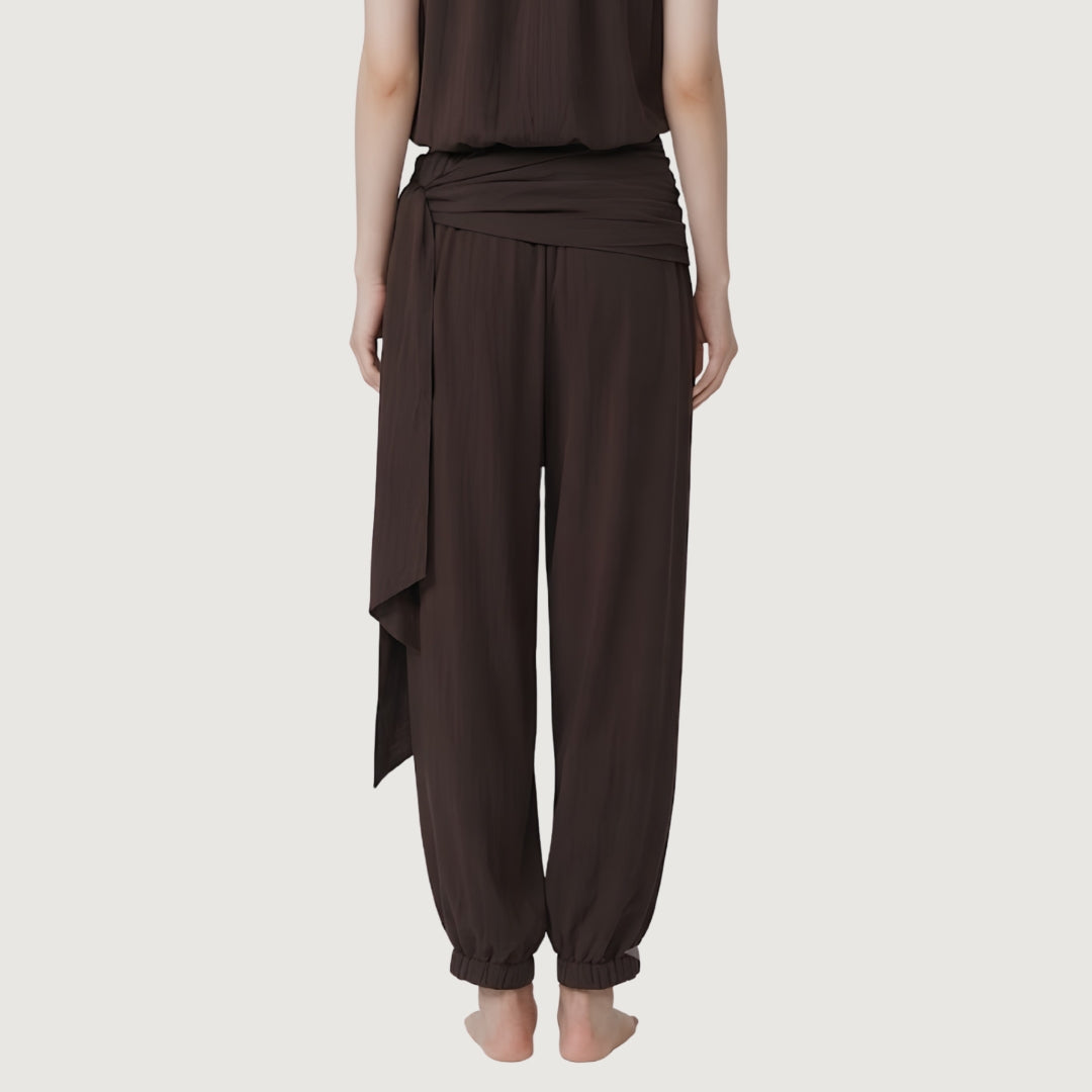Relaxed Tapered Pants