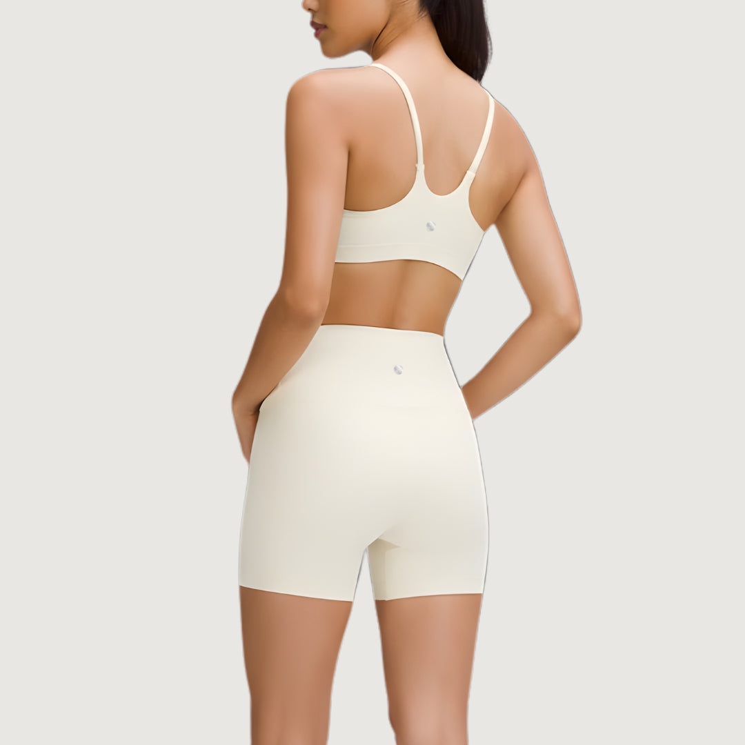 Essence Top